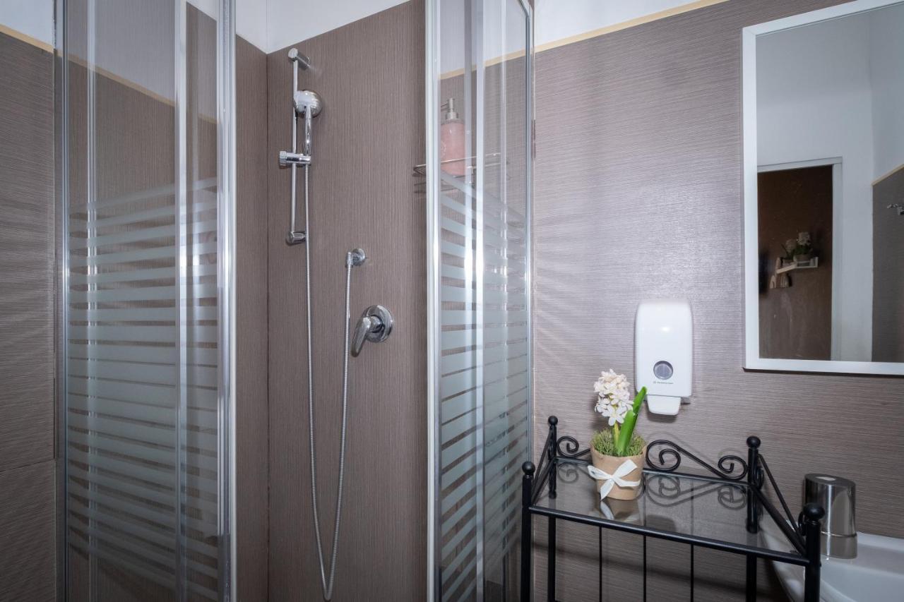 Cconforthotels R&B Semplici Emozioni Bari Exteriör bild
